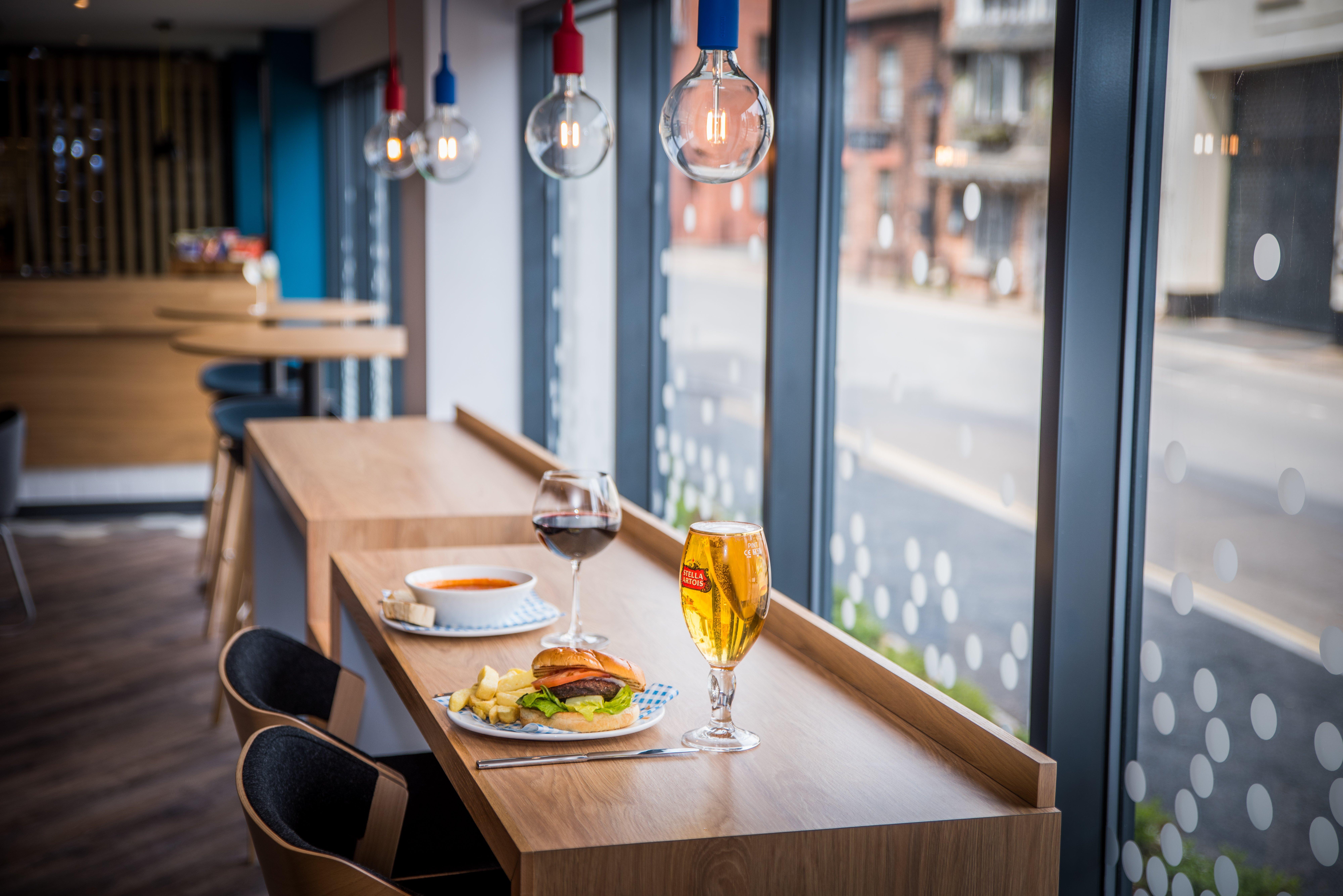 Holiday Inn Express - Exeter - City Centre By Ihg Eksteriør bilde